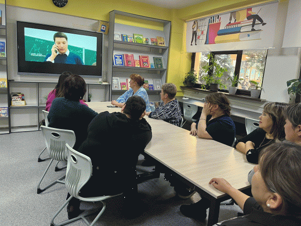 118 мектеп-гимназиясында мұғалімдерімізге "Ұстаз" фильмі көрсетілді