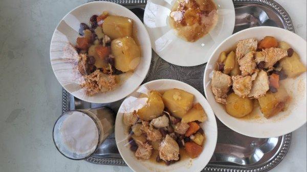 Фотосурет тағамдары бар күнделікті тегін тамақтану мәзірі/Ежедневное меню бесплатного питания с приложением фото блюд