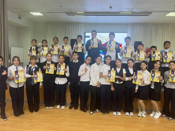 Қазақстан Республикасының Тәуелсіздік күніне арналған мәнерлеп оқу байқауы/конкурс чтецов посвящённый Дню Независимости Республики Казахстан.