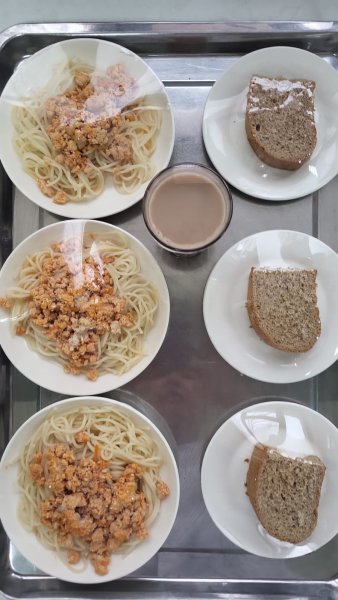 Фотосурет тағамдары бар күнделікті тегін тамақтану мәзірі/Ежедневное меню бесплатного питания с приложением фото блюд