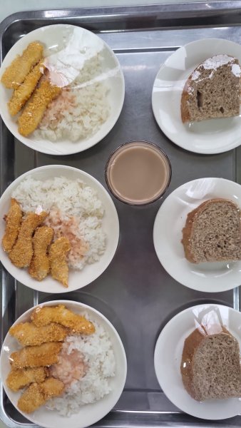 Фотосурет тағамдары бар күнделікті тегін тамақтану мәзірі/Ежедневное меню бесплатного питания с приложением фото блюд