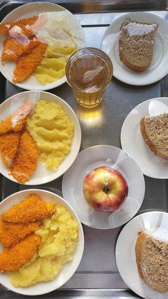 Фотосурет тағамдары бар күнделікті тегін тамақтану мәзірі/Ежедневное меню бесплатного питания с приложением фото блюдФотосурет тағамдары бар күнделікт